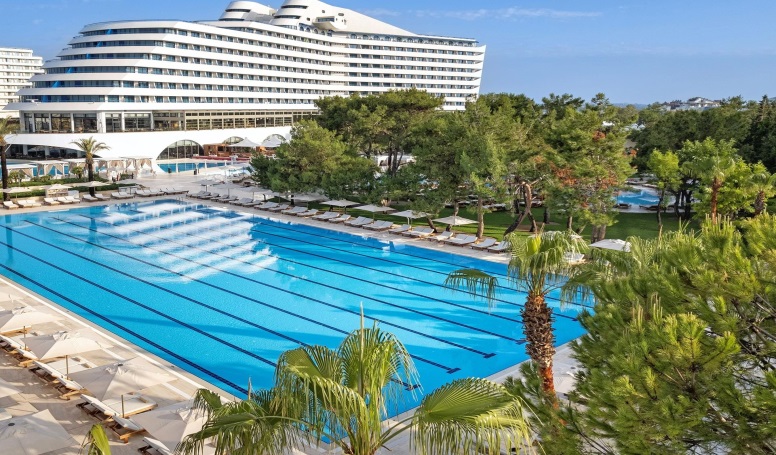 Hotels with Soccer Fields in Antalya
