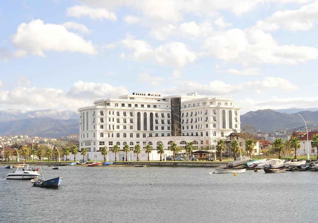 Wellborn Luxury Hotel